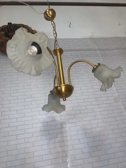 Candelabru cu trei brate din alama