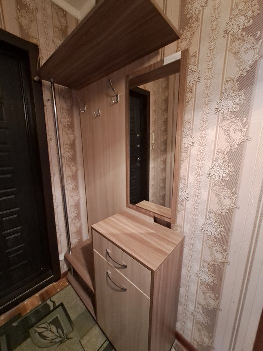 Продам шкаф для прихожей