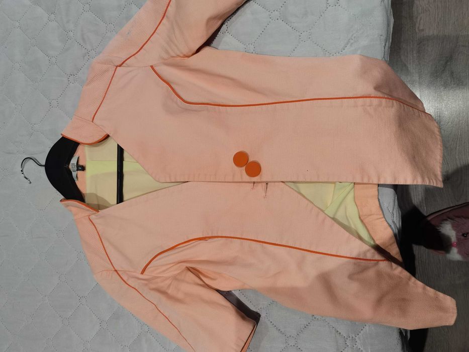 Дамско сако на Alessa