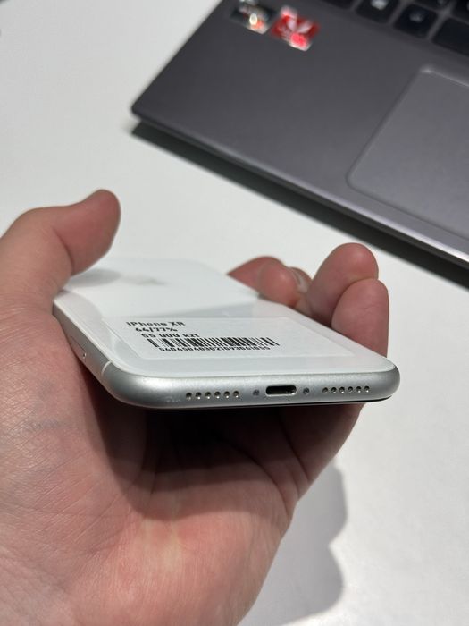 Iphone Xr 64gb 77%