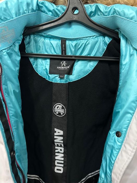 Продаю зимнюю детскую куртку девочка