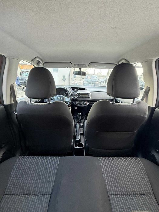 TOYOTA Yaris 0 — imagine 2