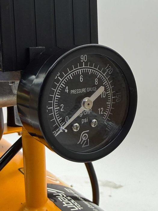 Компрессор воздушный безмасляный Ubay UB-AC9L | 9 л | 8 бар | 1300 Вт