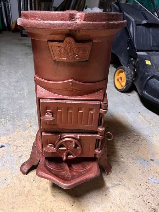 Ретро печка на дърва