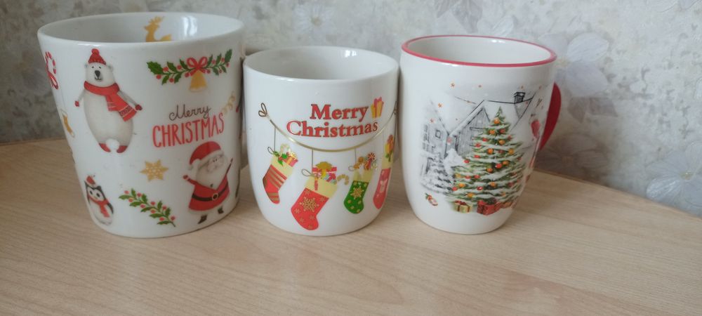 Кружки новогодние и тарелка