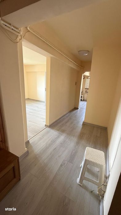 Apartament cu 3 camere decomandate, complet renovat,ultracentral Carei