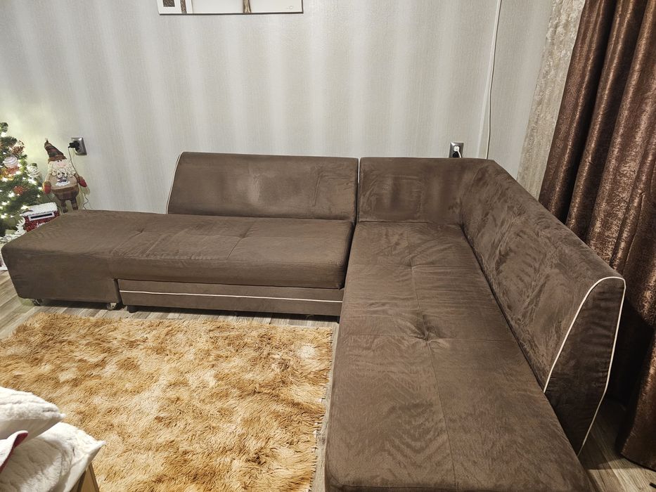 Разтегателен диван