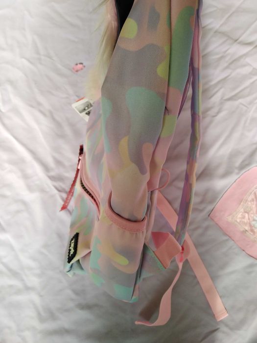 3 бр.Раници ЧИСТО нови