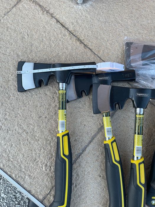 Томахавка брадва сатър