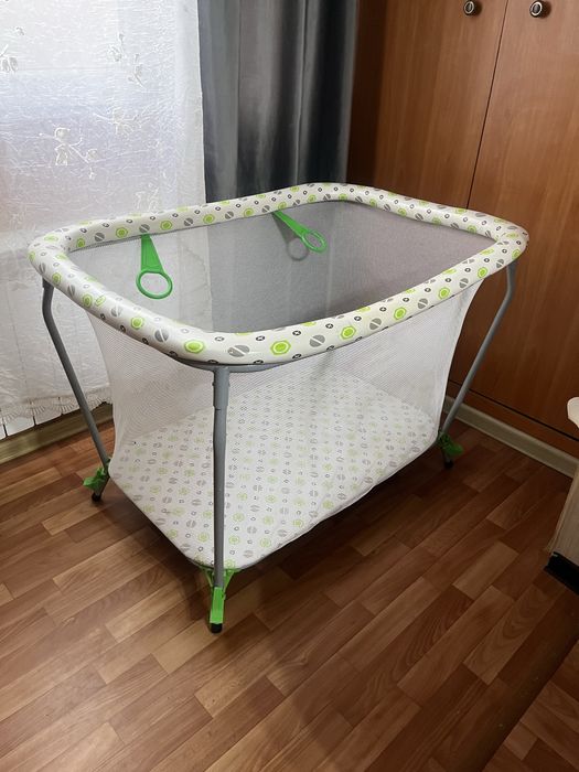 Продам игровой манеж