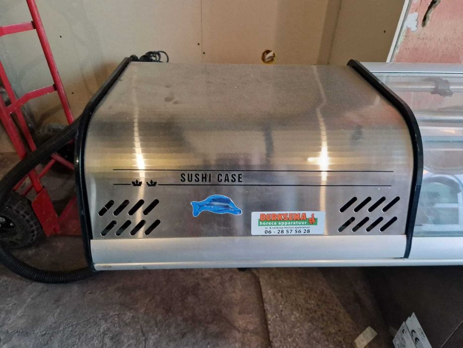Хладилна витрина за суши и други