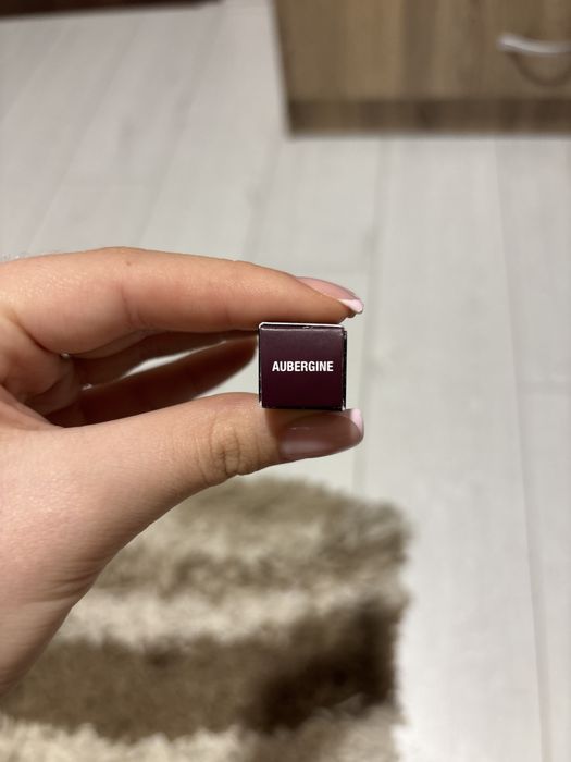 Очна линия на Anastasia Beverly Hills