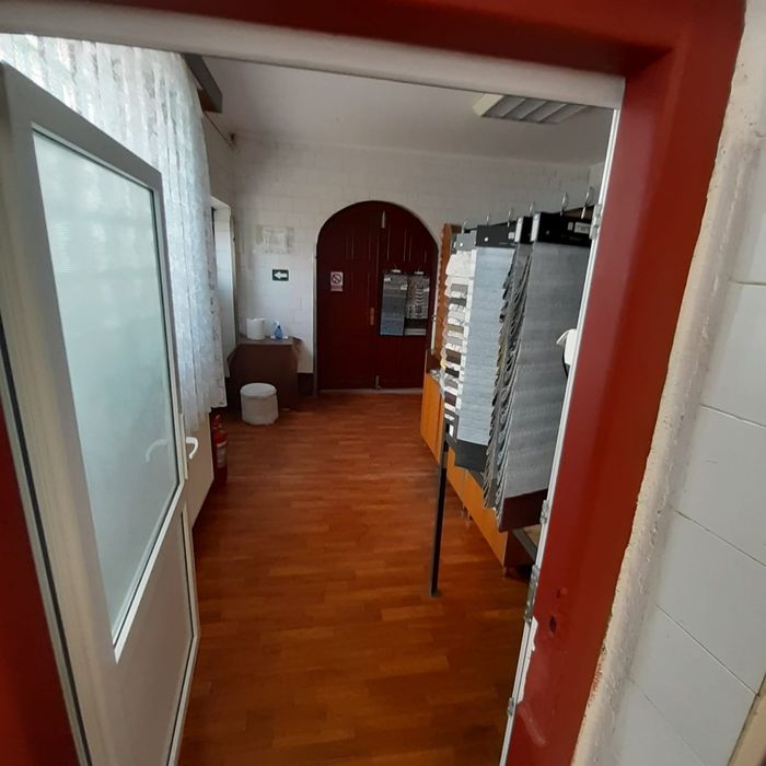 Inchiriere ( 2 eur / mp ) cladire comerciala 500 mp jud Suceava
