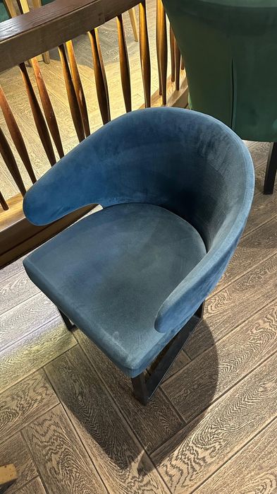 Продаем стулья, кресла и диваны