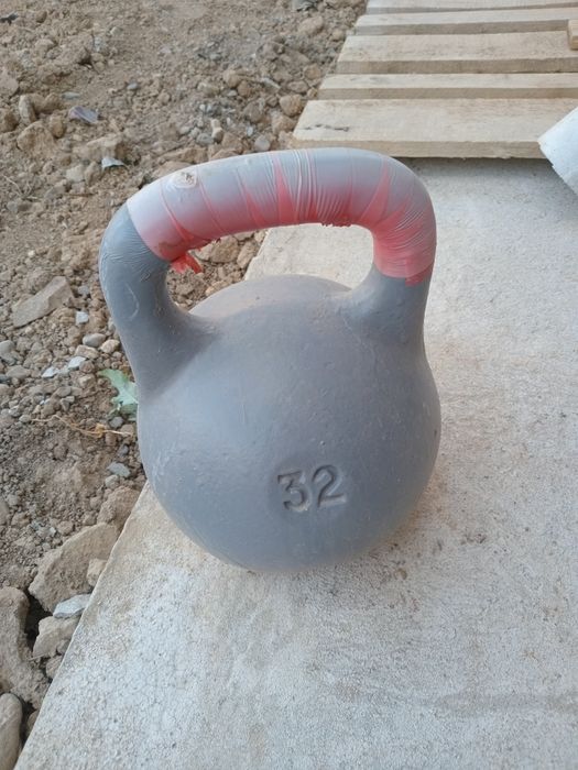 Продам гирю советскую 32кг.