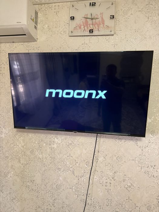 Srochna sotiladi SMART TV MOONX