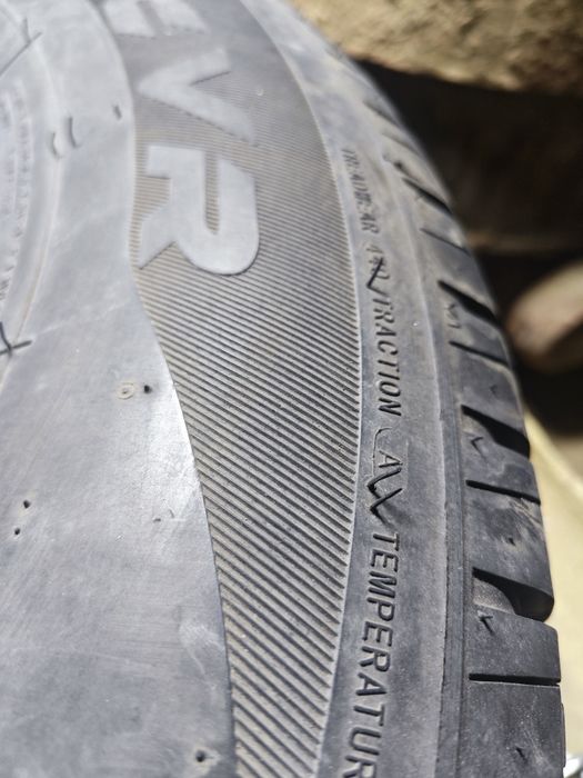 продам комплект шин