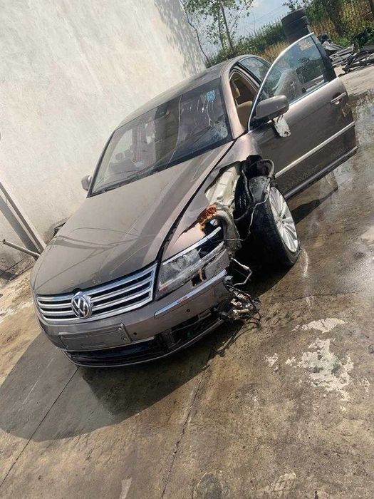 dezmembrez vw Phaeton 3.0d 2011/bara fata phaeton/ capota phaeton