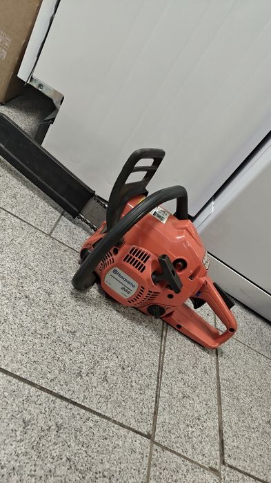 Бензинова резачка Husqvarna 236