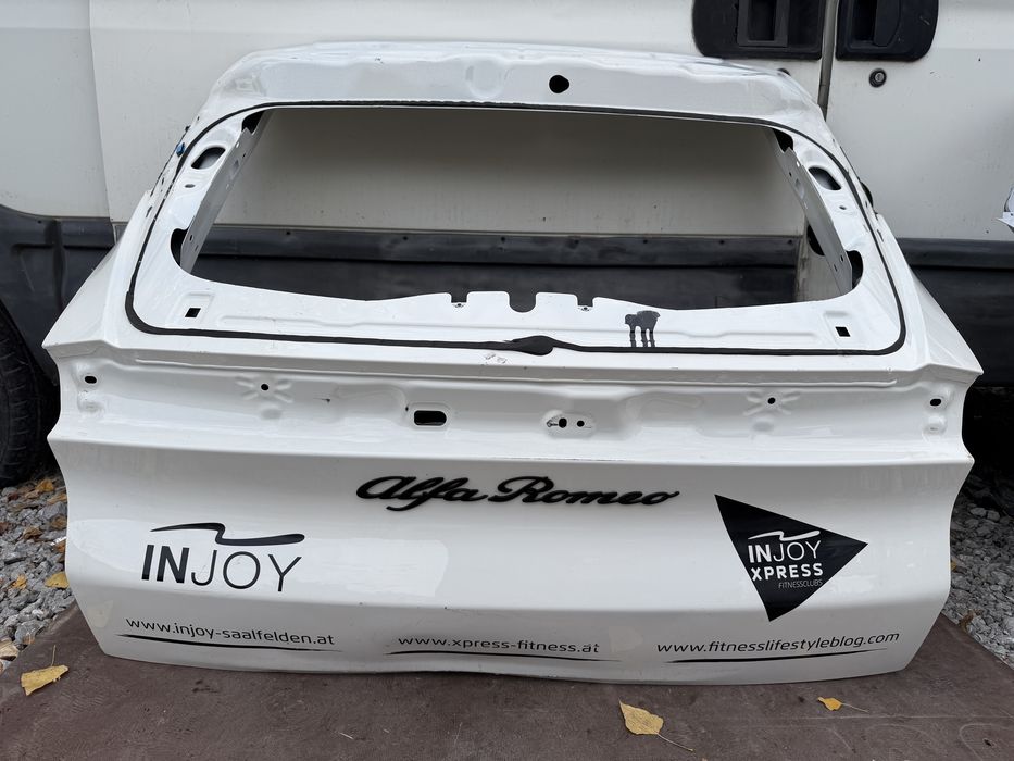 Капак Alfa Romeo Junior