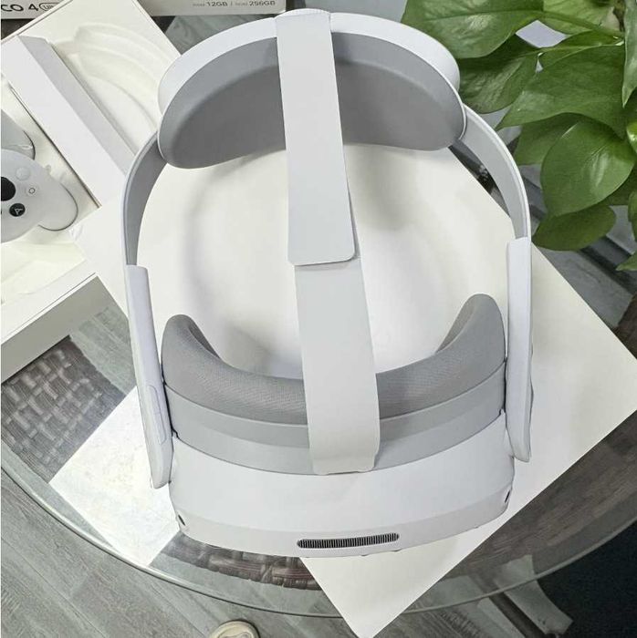 Очки VR Pico 4 Ultra