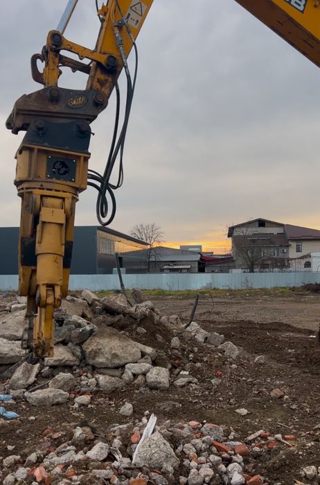 Foarfeca pulverizator hidraulic