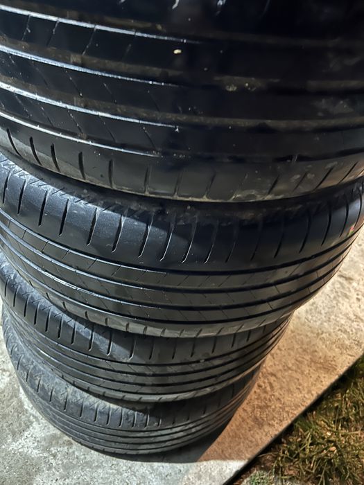 225 50 18 Bridgestone vara