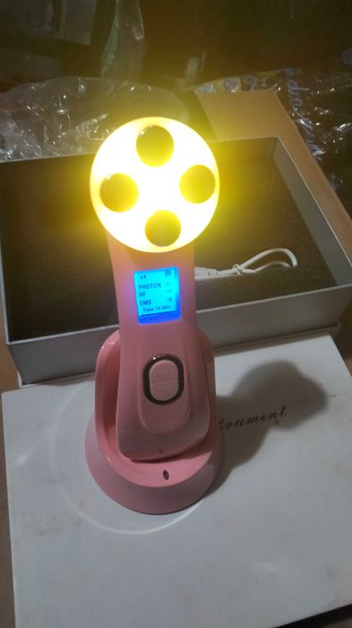 Aparat Profesional ingrijire faciala
