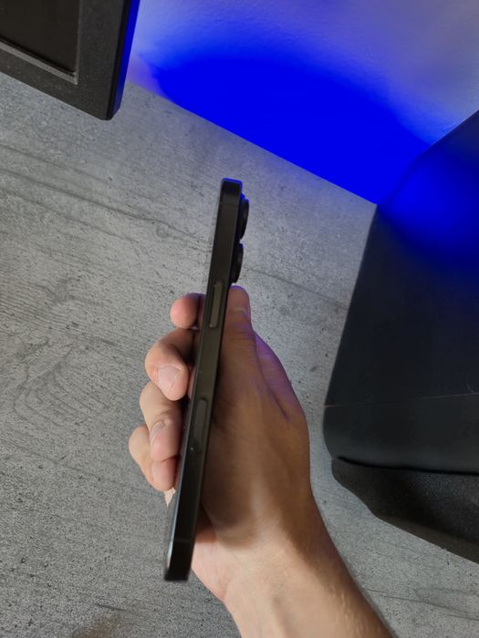 Iphone 16 pro black