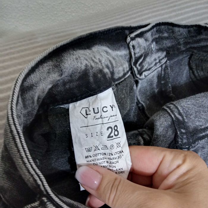 Дамски дънки на Lucy fashion