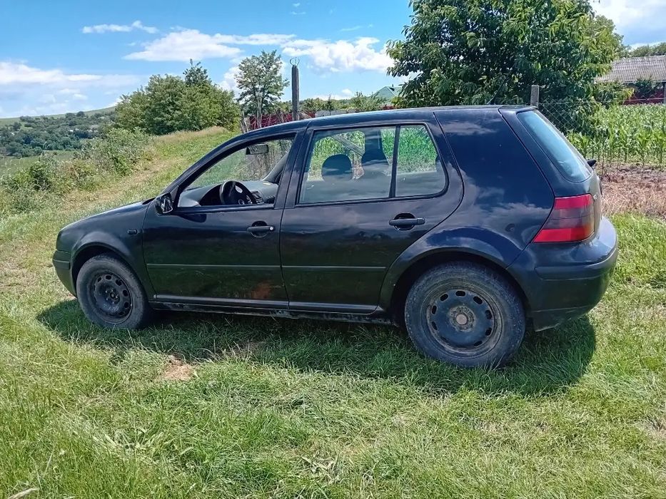 Vând golf 4 1.6 benzina
