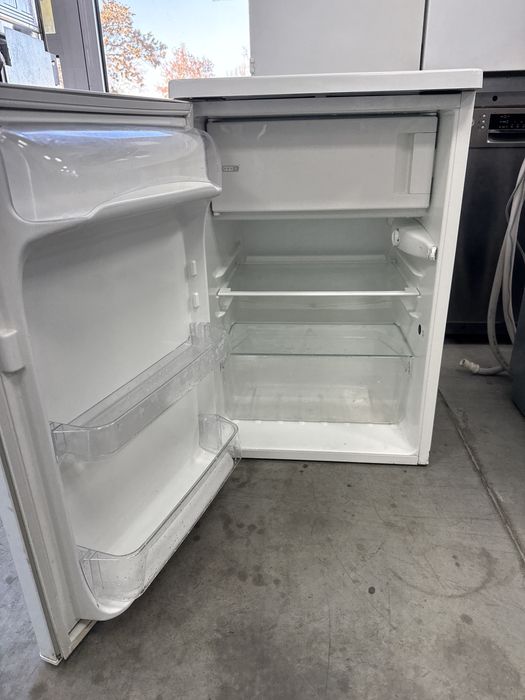 Хладилник с фризер electrolux