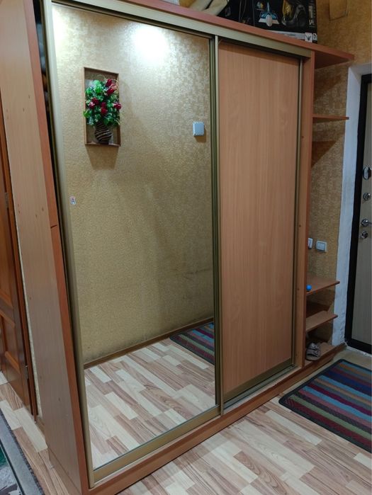 Прихожка с зеркалой