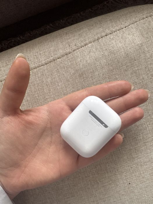 Продам наушники AirPods 2