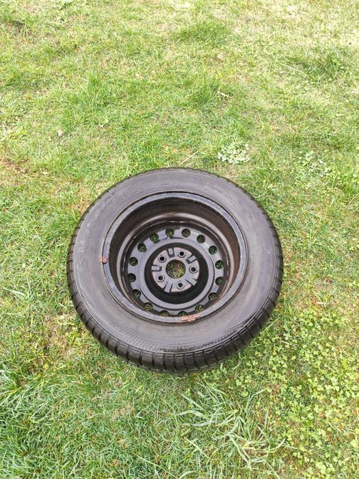Продам запаску с диском  205/65R15