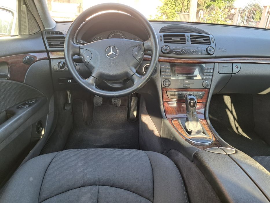 Mercedes Benz E220 CDI