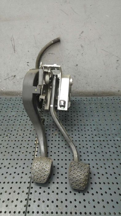 Ansamblu pedalier 1.6 b bmw seria 1 e81 e87 3500675166505 67871110sl0 42322403
