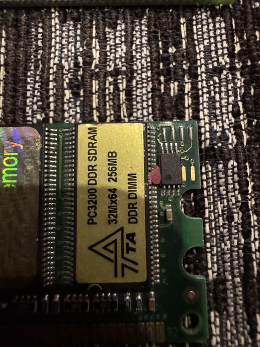 Памет за компютър DDR-400 256MB 3 броя