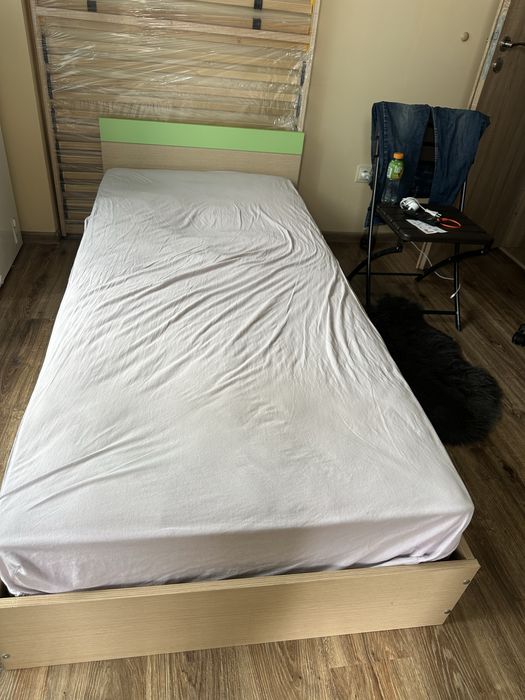 Детска секция за учене с вграден гардероб