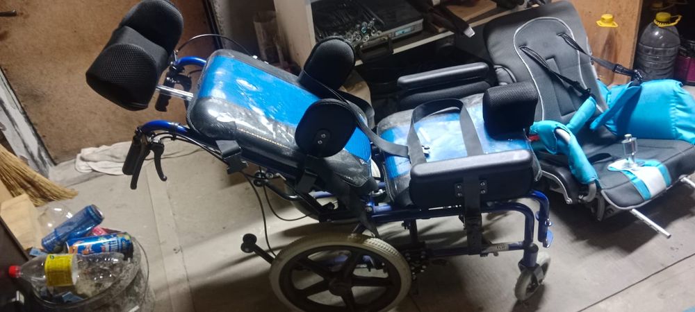 Продам инвалидную коляску