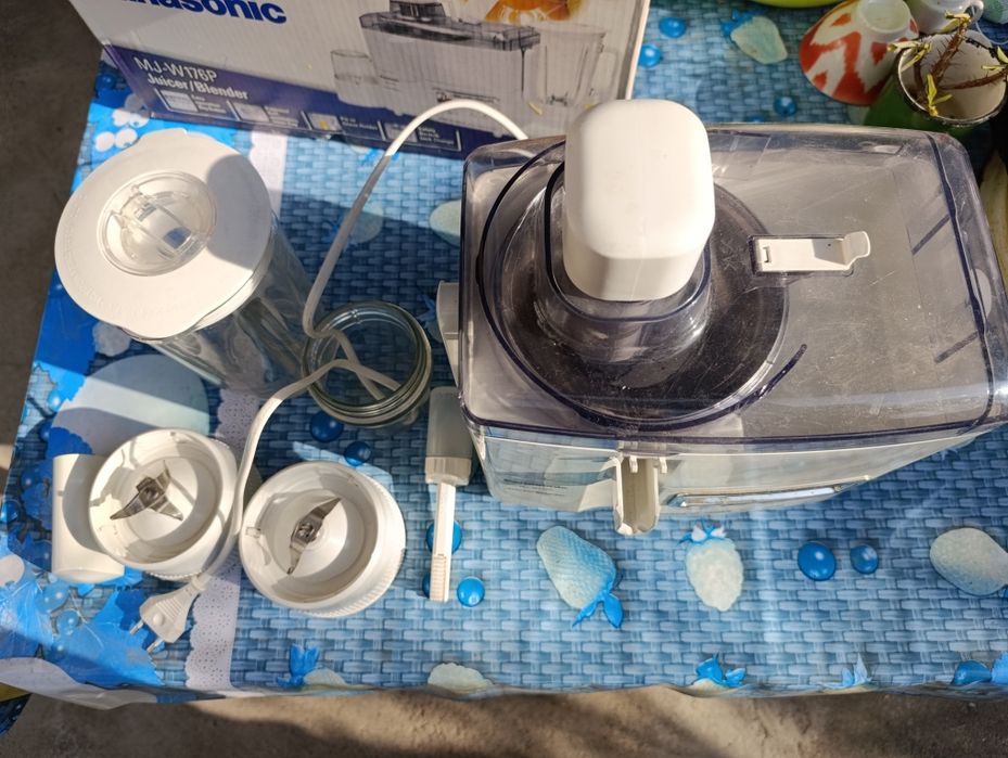 Кухонный комбайн.Отличного качества.В отличном состоянии.