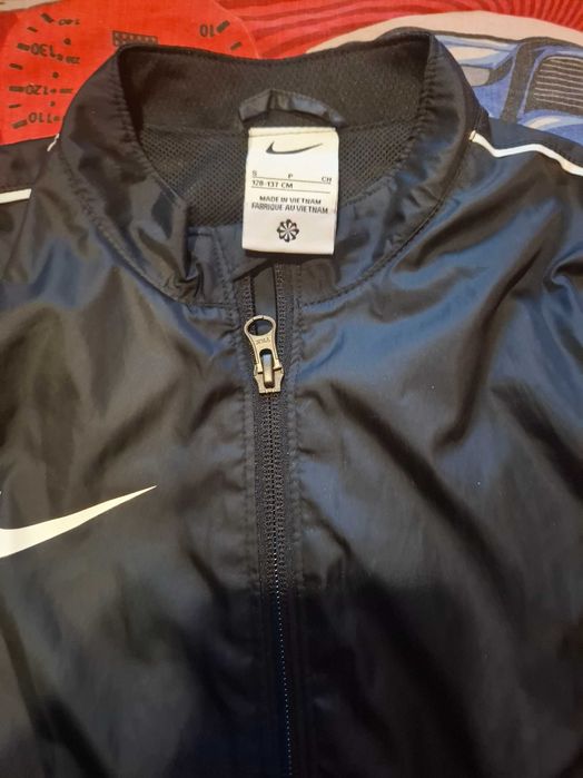 Детско яке nike черно