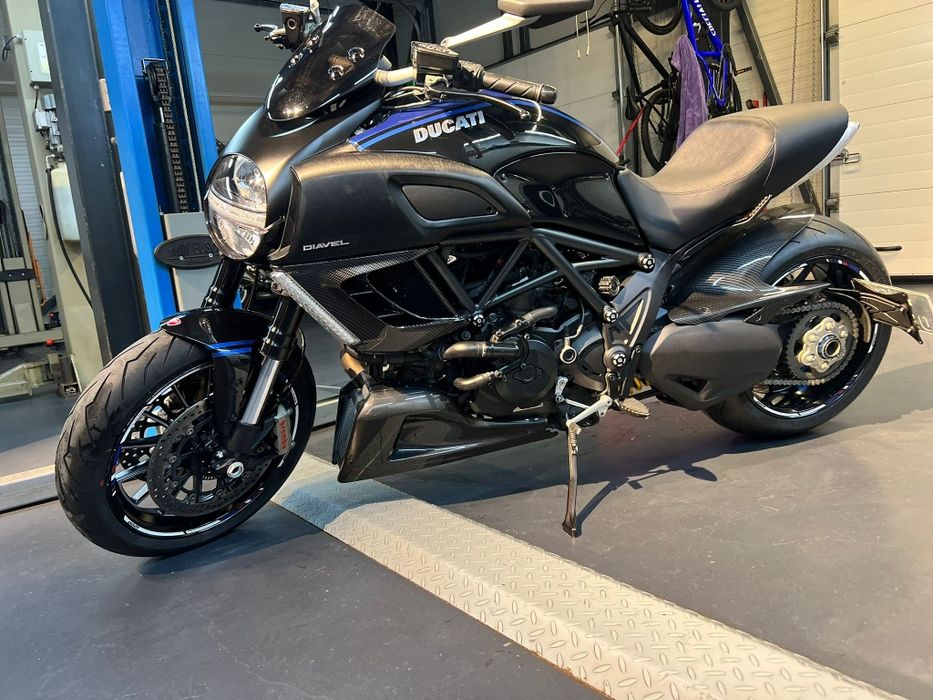 Ducati Diavel 1200  V2