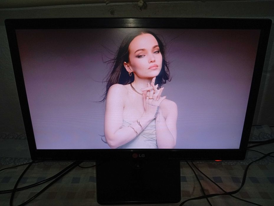 Monitor LG FLATRON 19EN33S-B sotiladi