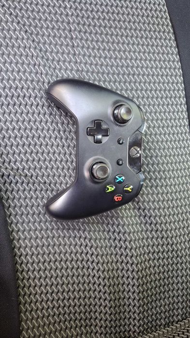 Controllere Xbox One / PS4