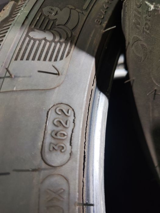 4 бр зимни 235/40/18 Michelin