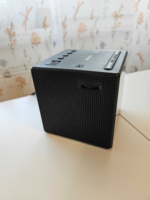 Радио будилник Sony ICF-C1