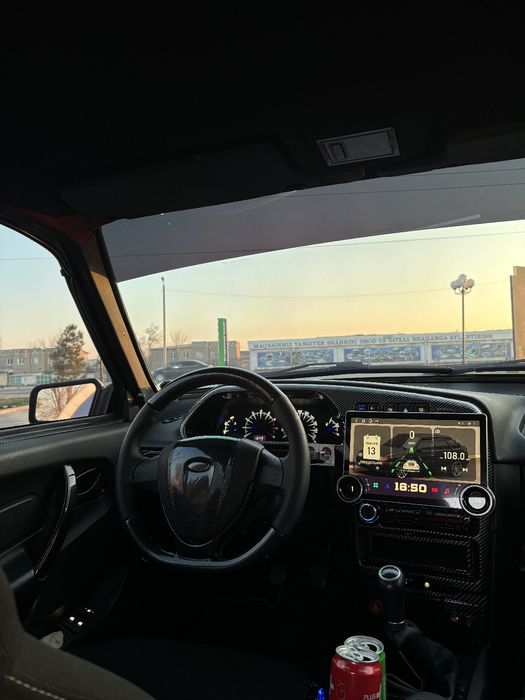 Lada samara 2114 (hetchback)