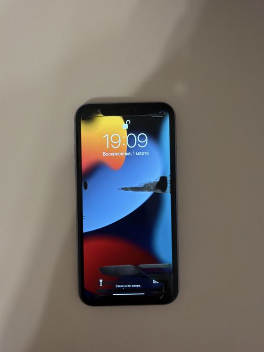 Продам iPhone 11, 128 GB
