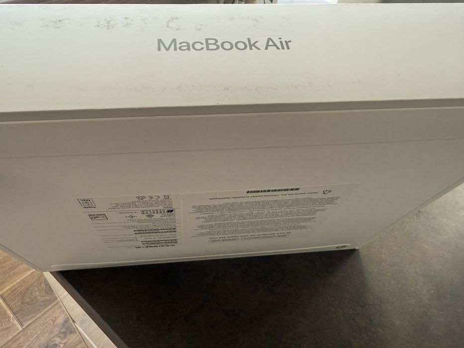 Apple MacBook Air M3 /8GB/ 256 GB/ SpG